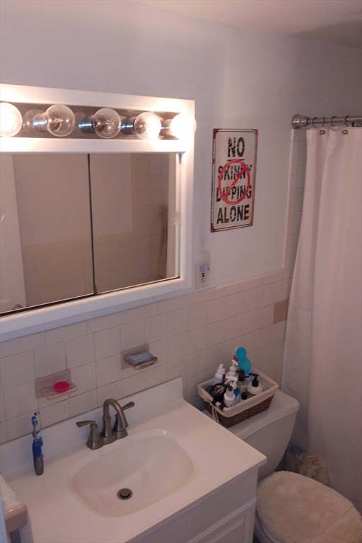 8 Kenwood St, Cambridgeport