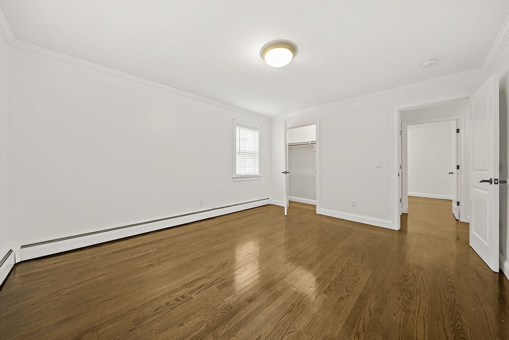 71 Oxford Ave, Strawberry Hill