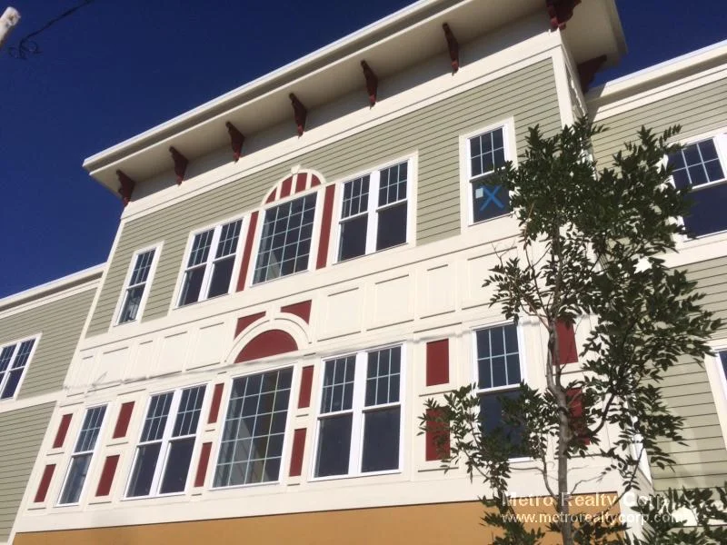 5165 Washington St, West Roxbury