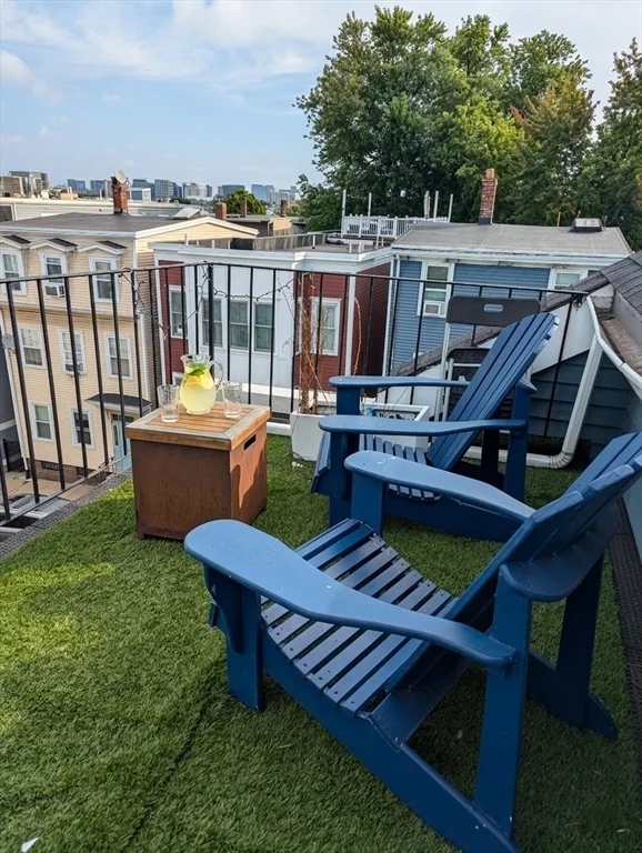 1 Glover Ct, South Boston