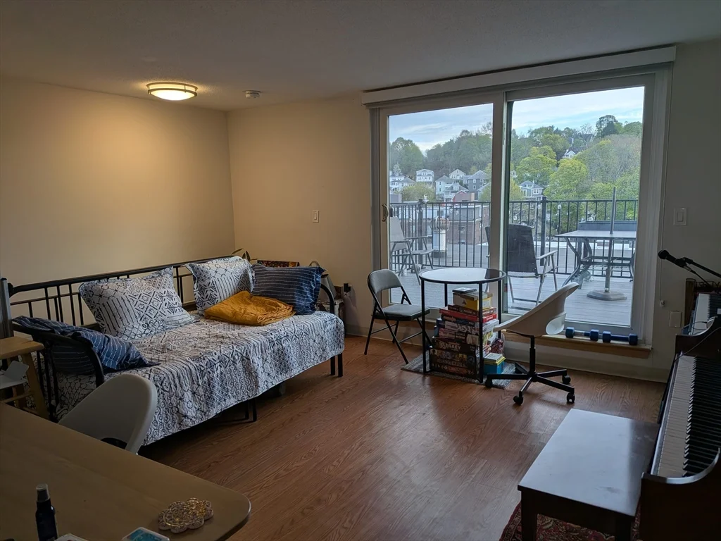 109-111 Tremont St, Brighton