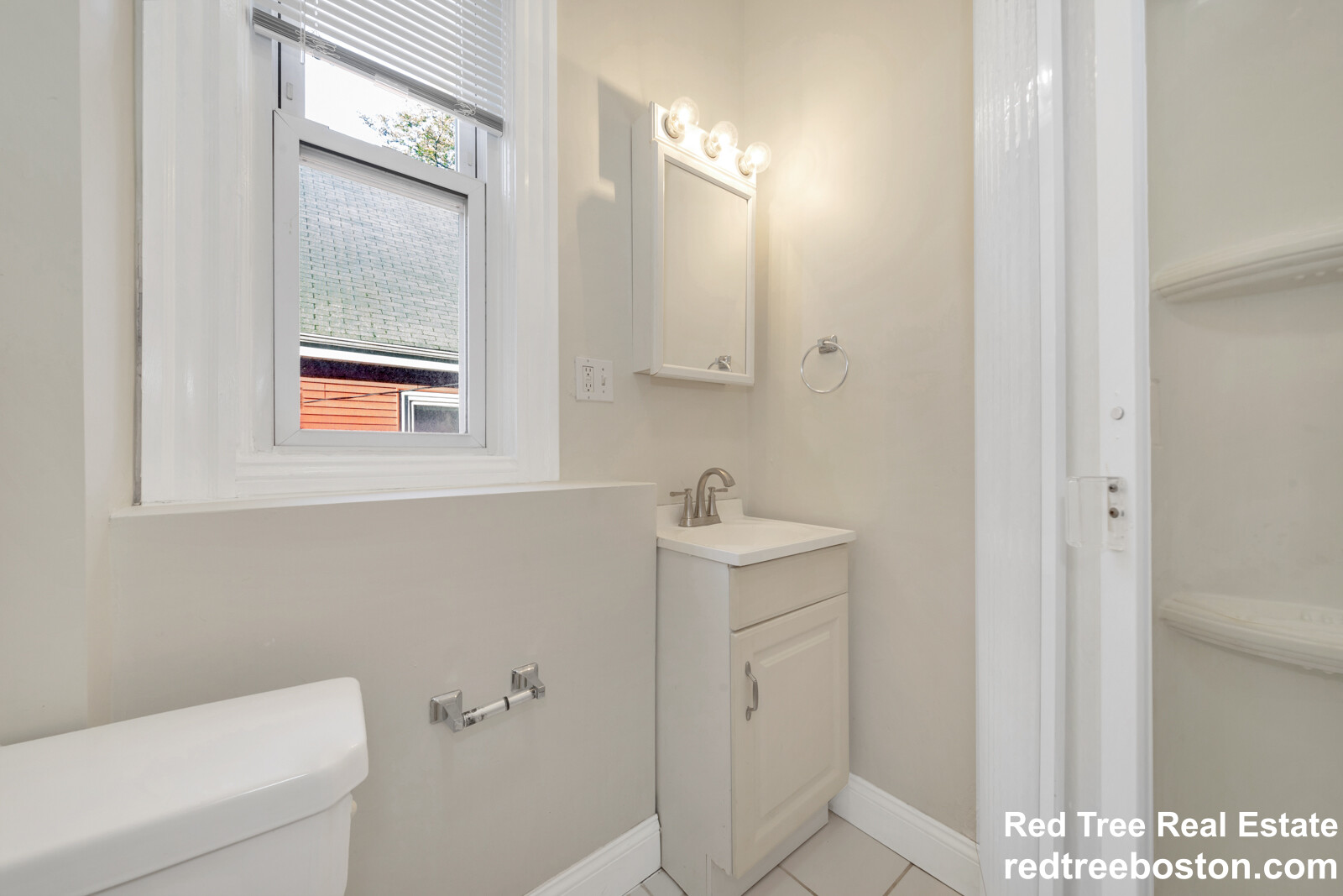 5 Murdock Ter, Brighton