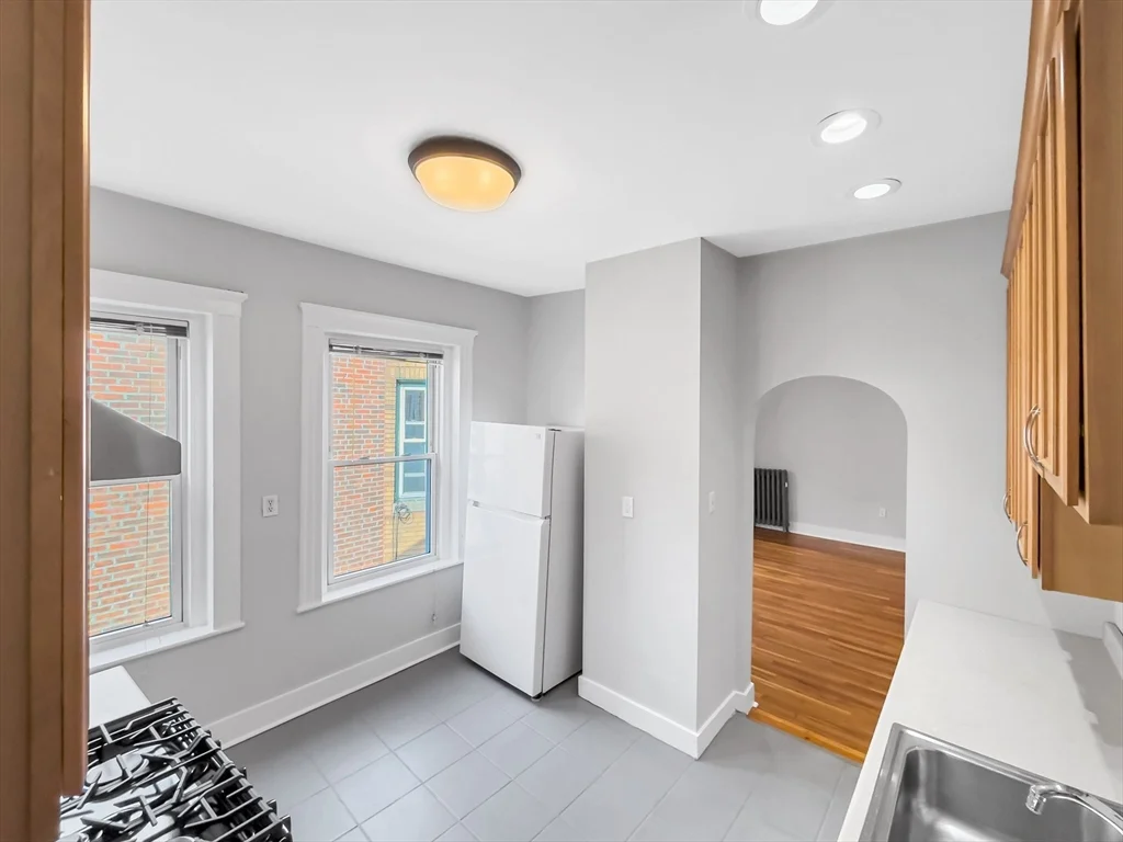 595 Centre St, Jamaica Plain