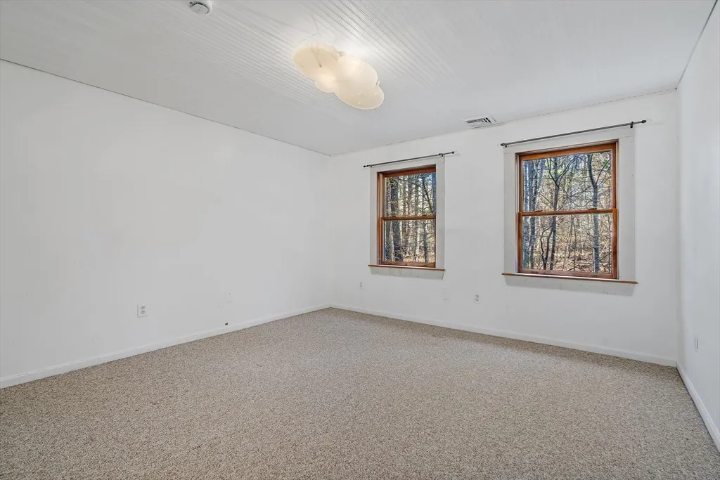 379 Concord Rd, Sudbury