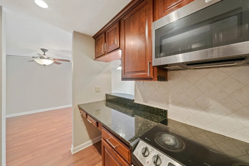 1600 Massachusetts Ave, Harvard Square