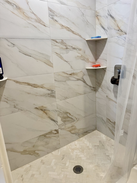 49 Elm St, Charlestown