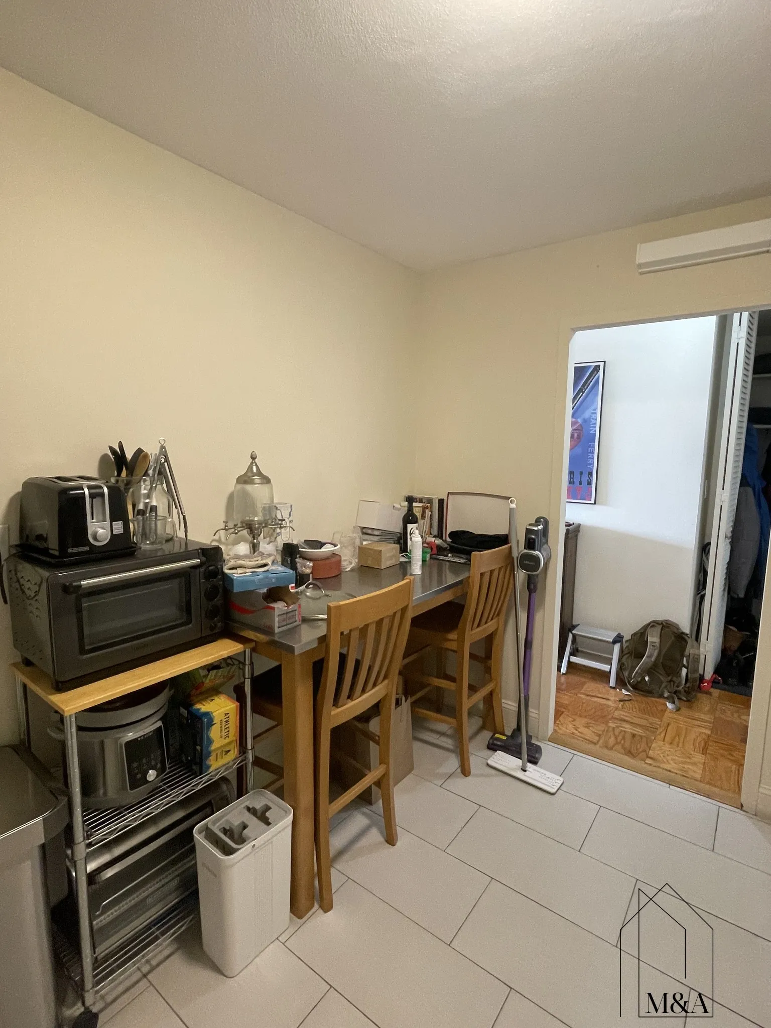 101 Monmouth St, Longwood