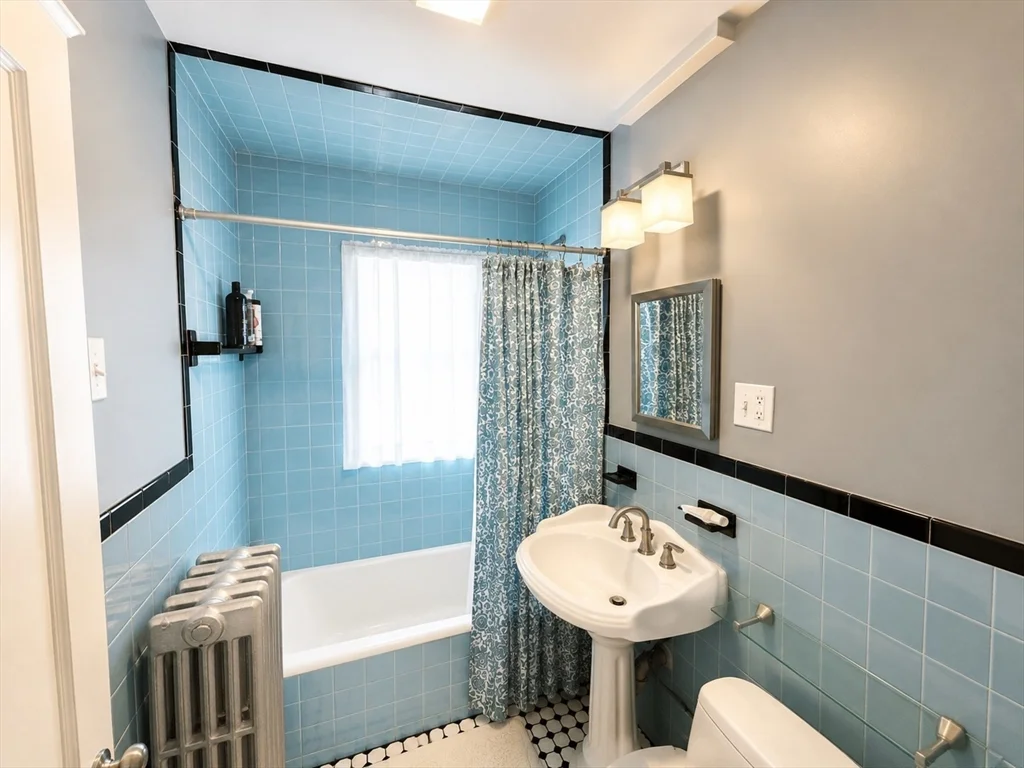 18 Linden Pl, Coolidge Corner