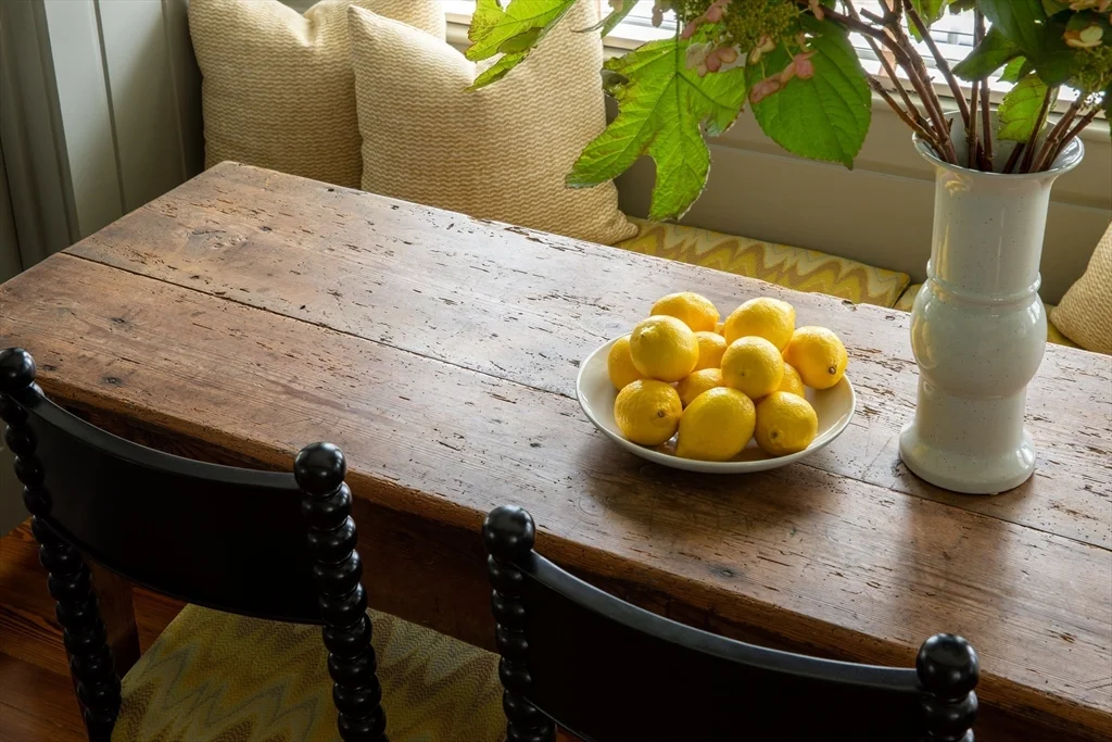 77 Sparks Ave, Nantucket