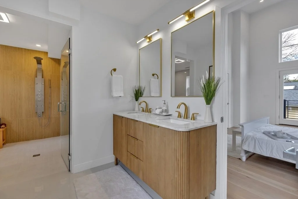 239 Mountain Ave, Arlington