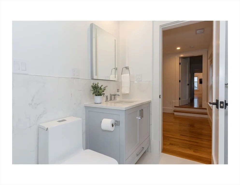 153 Bayside Rd, Quincy