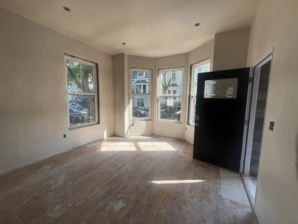 395 W 4th St, South Boston