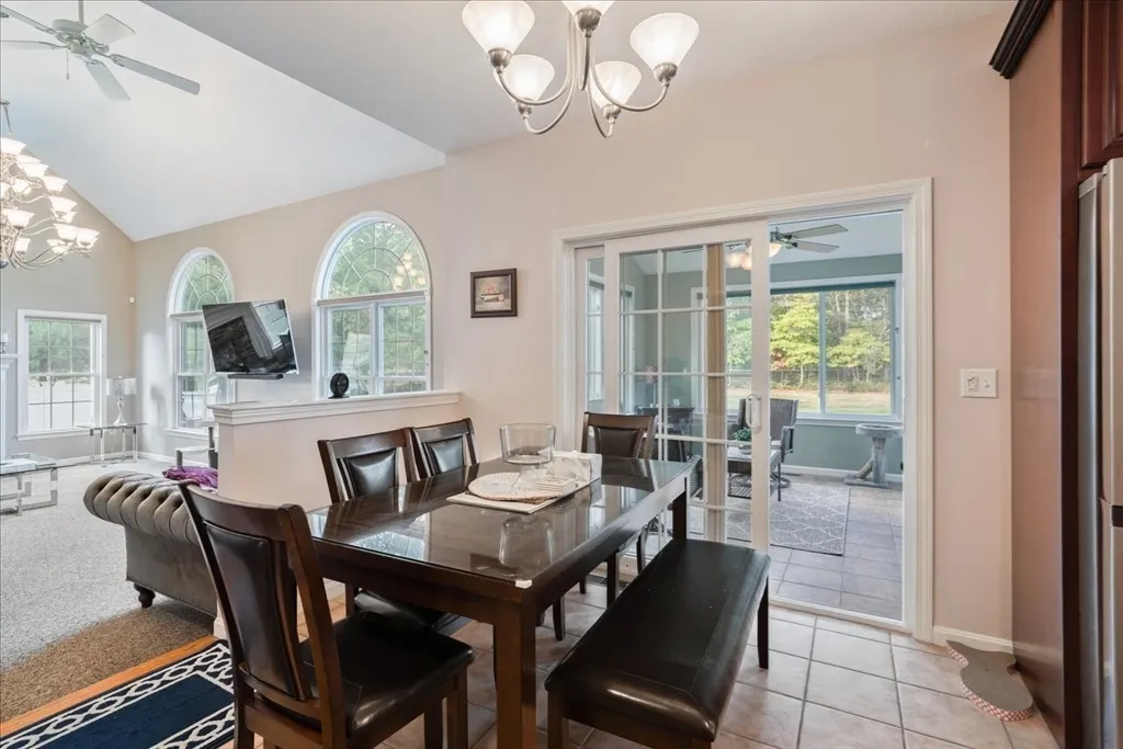 000 Confidential St, Plainville