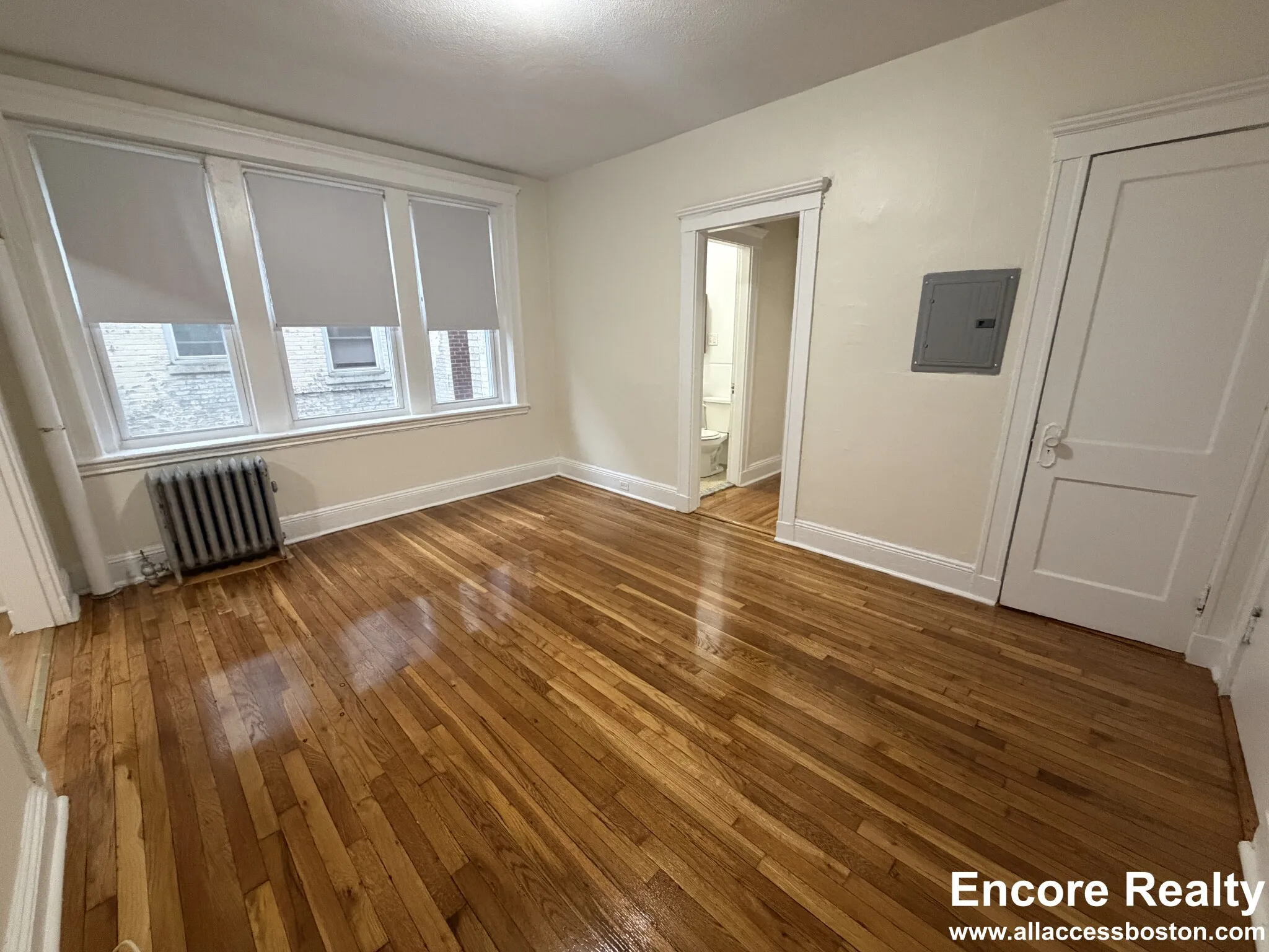 109 Brainerd Rd, Brighton