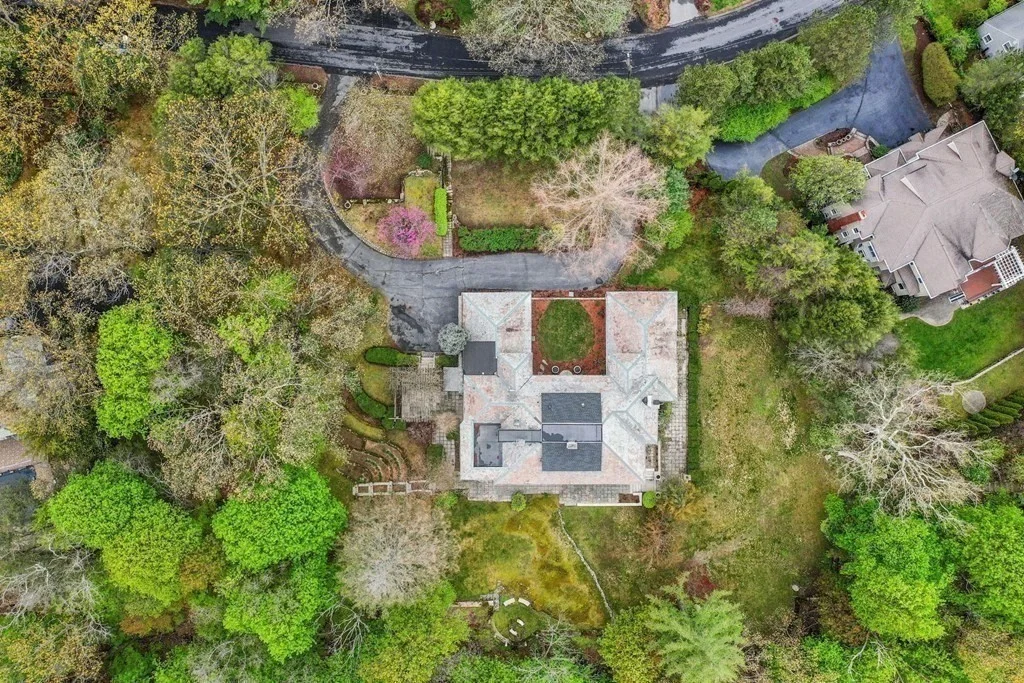 12 Summit Rd, Lexington