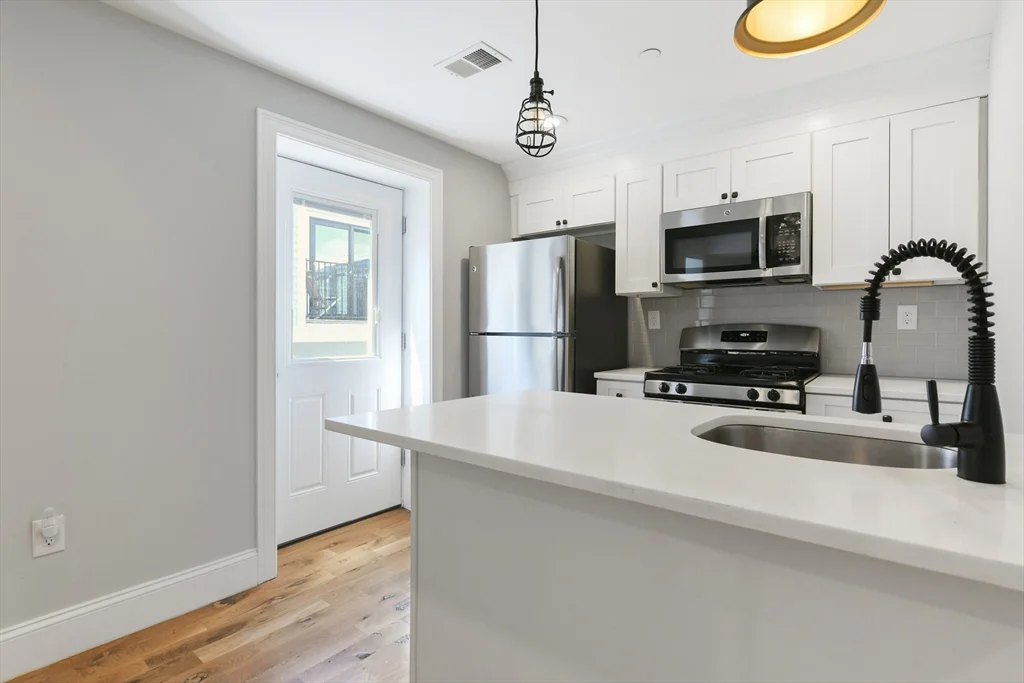 143 Everett St, East Boston