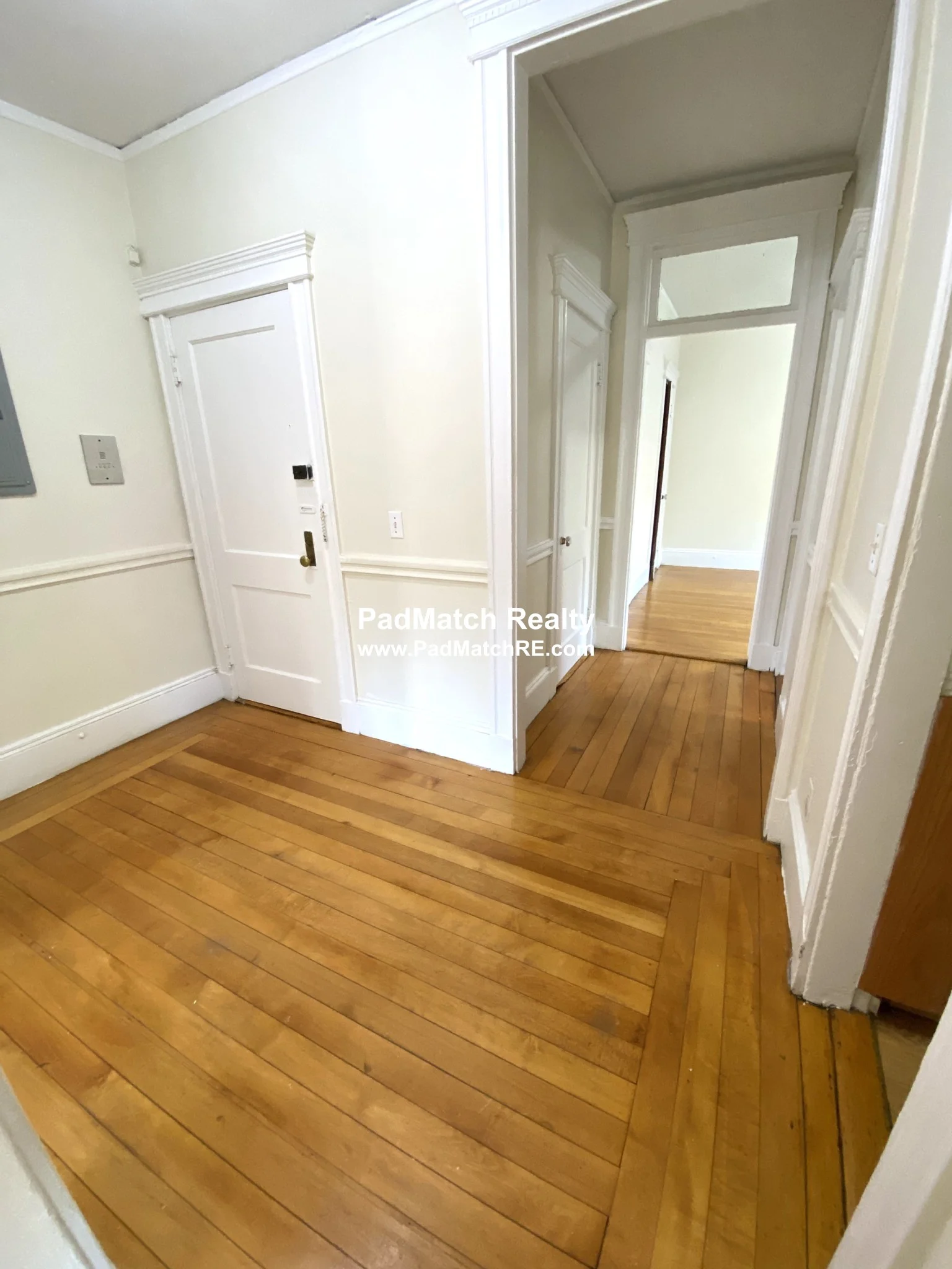 1822 Beacon St, Brookline