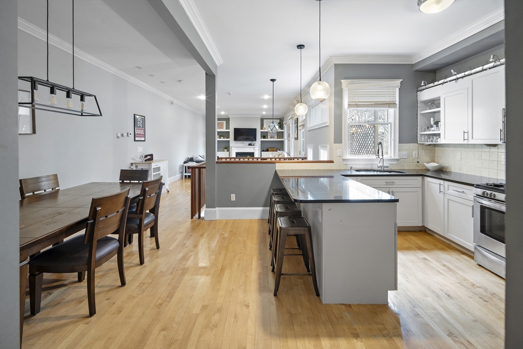 62 Gates St, South Boston