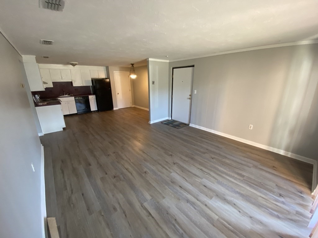 362 Neponset St, Canton