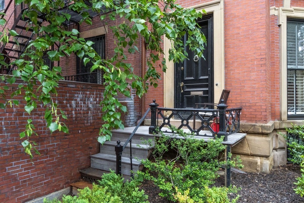 163 Marlborough St, Back Bay