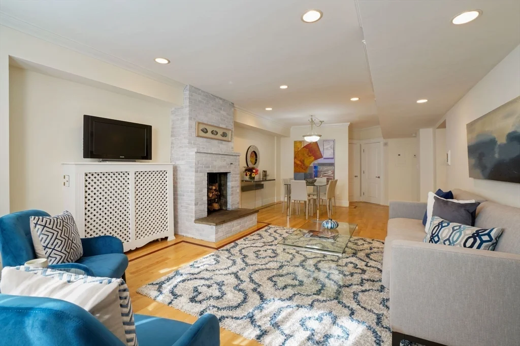 298 Marlborough, Back Bay