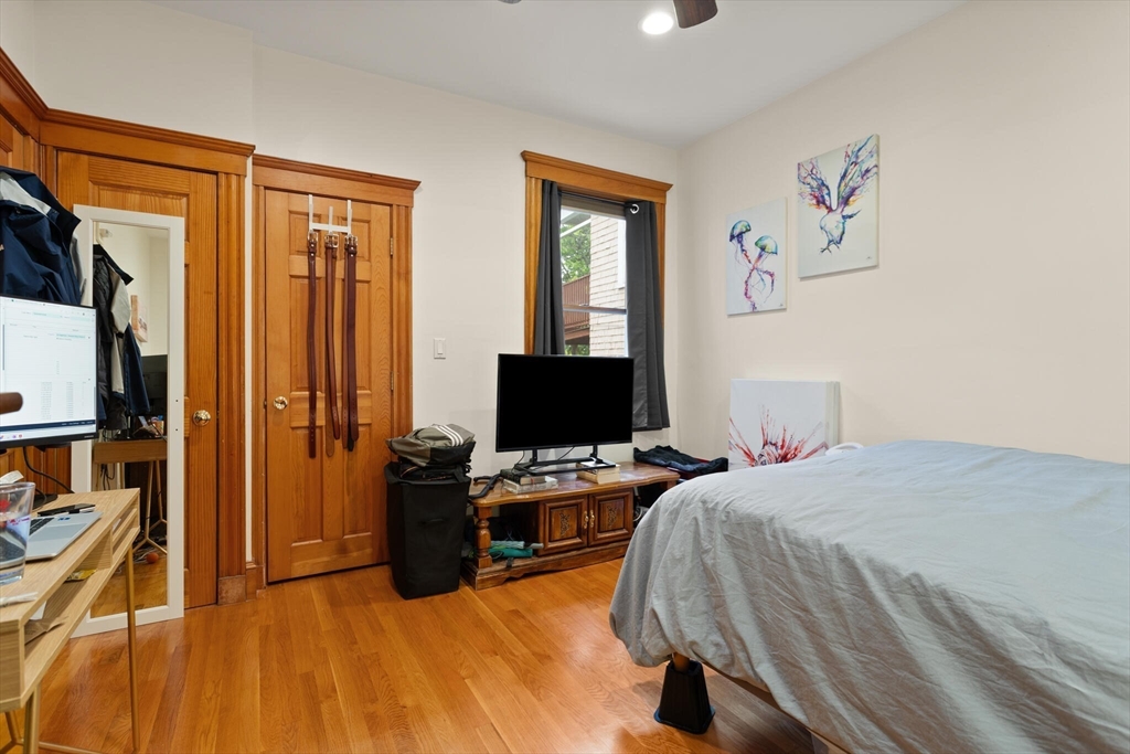 90 Browne St, Coolidge Corner