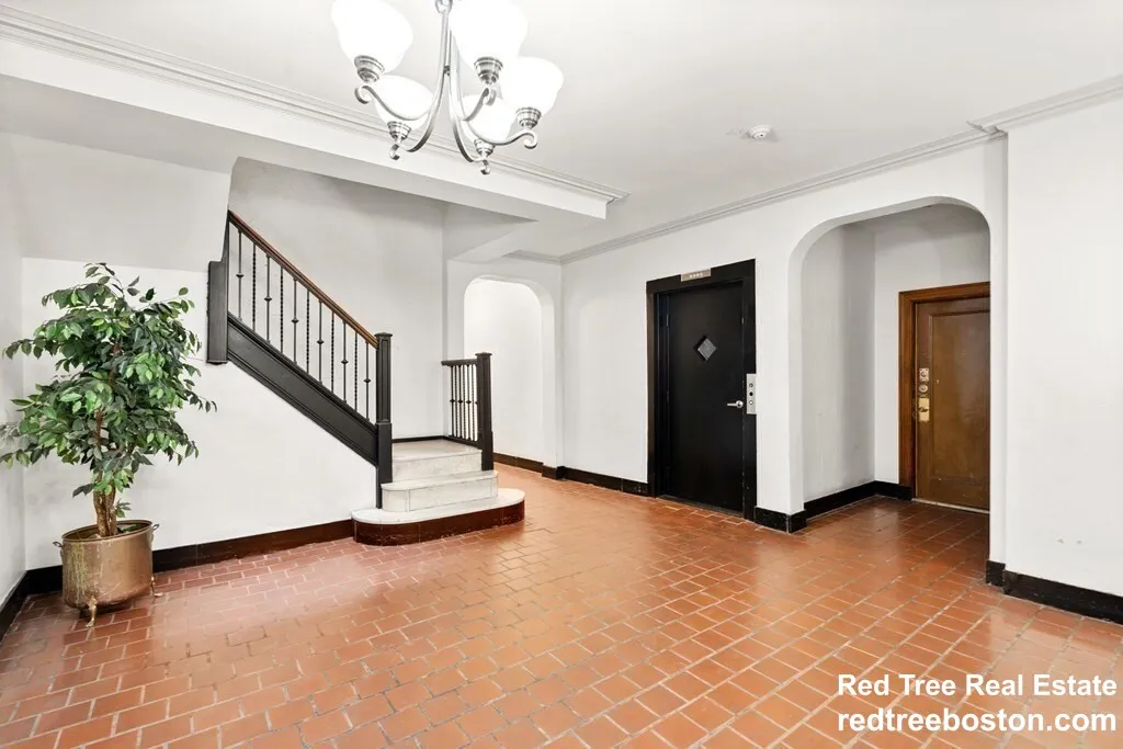 90 Kilsyth Rd, Brighton