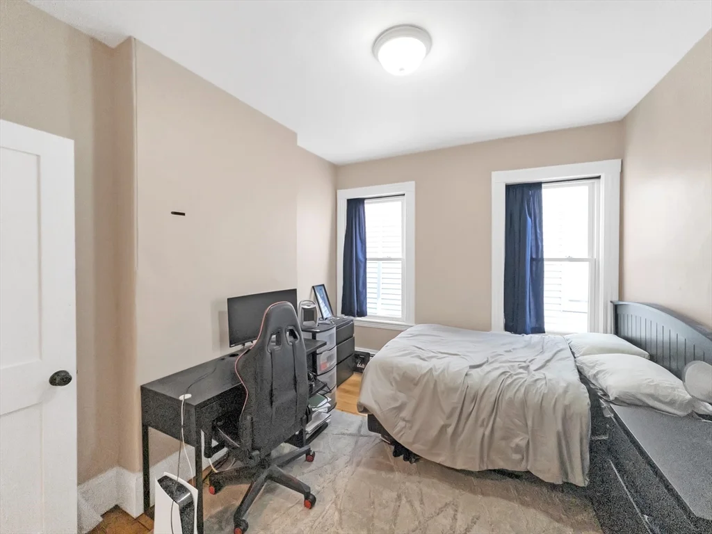 32 Fisher Ave, Mission Hill