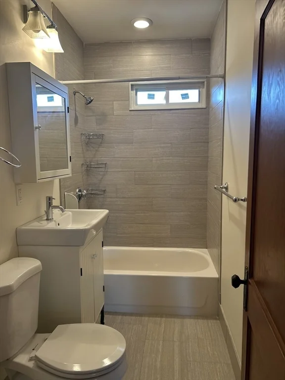 74 Fiske St, Waltham