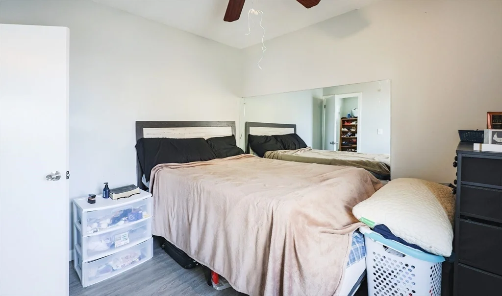 104 Oak St, Fall River