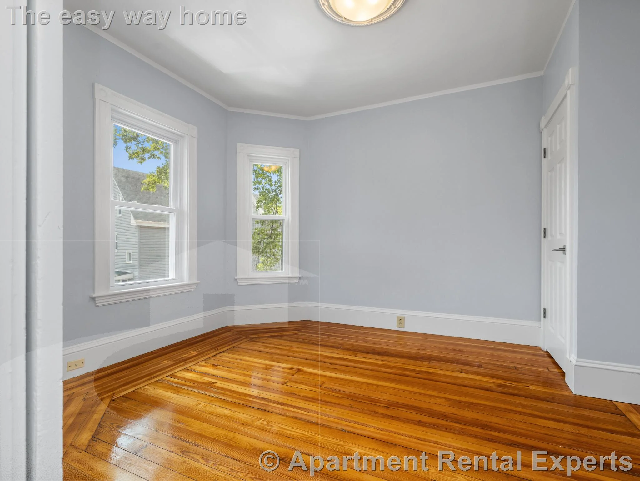 57 Hawthorne St, Davis Square