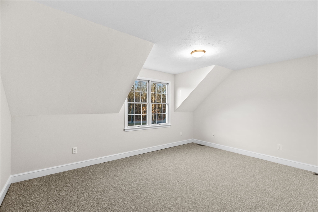 196 Summer St, World's End