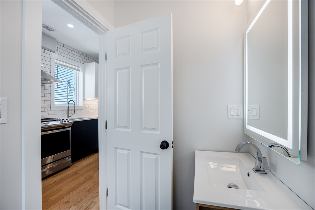 27 Linden St, Allston