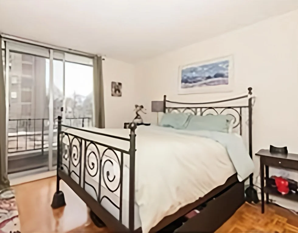 33 Pond Ave, Brookline Village