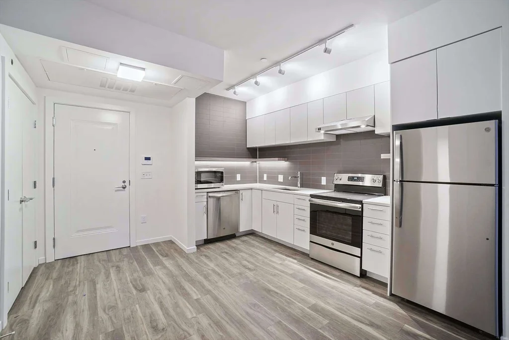 839 Beacon St, Fenway