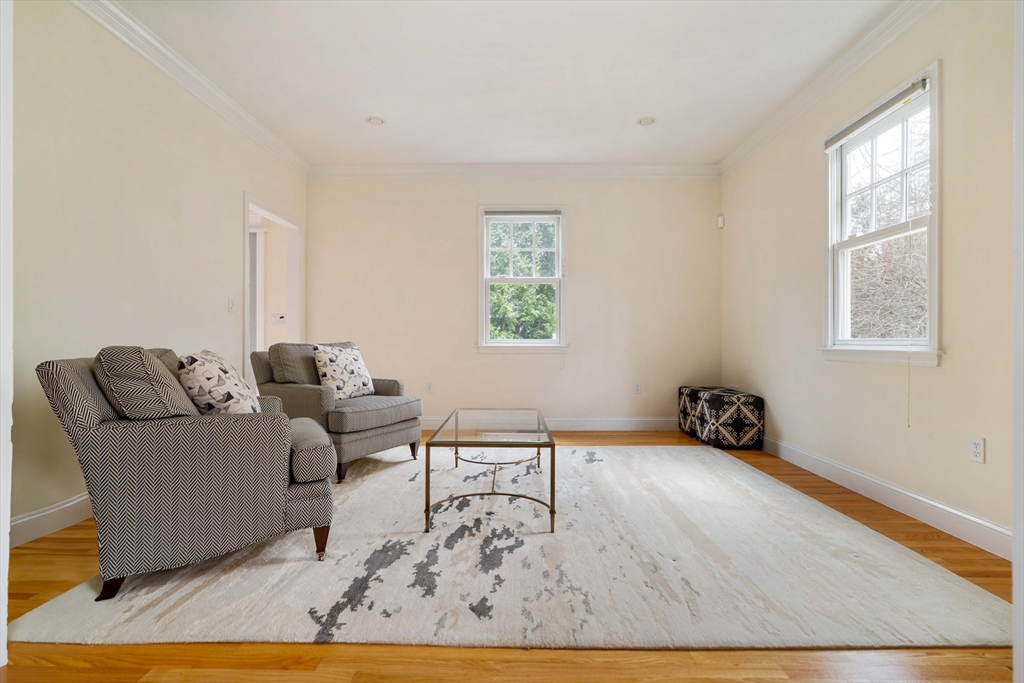 117-1 Florence St, Chestnut Hill