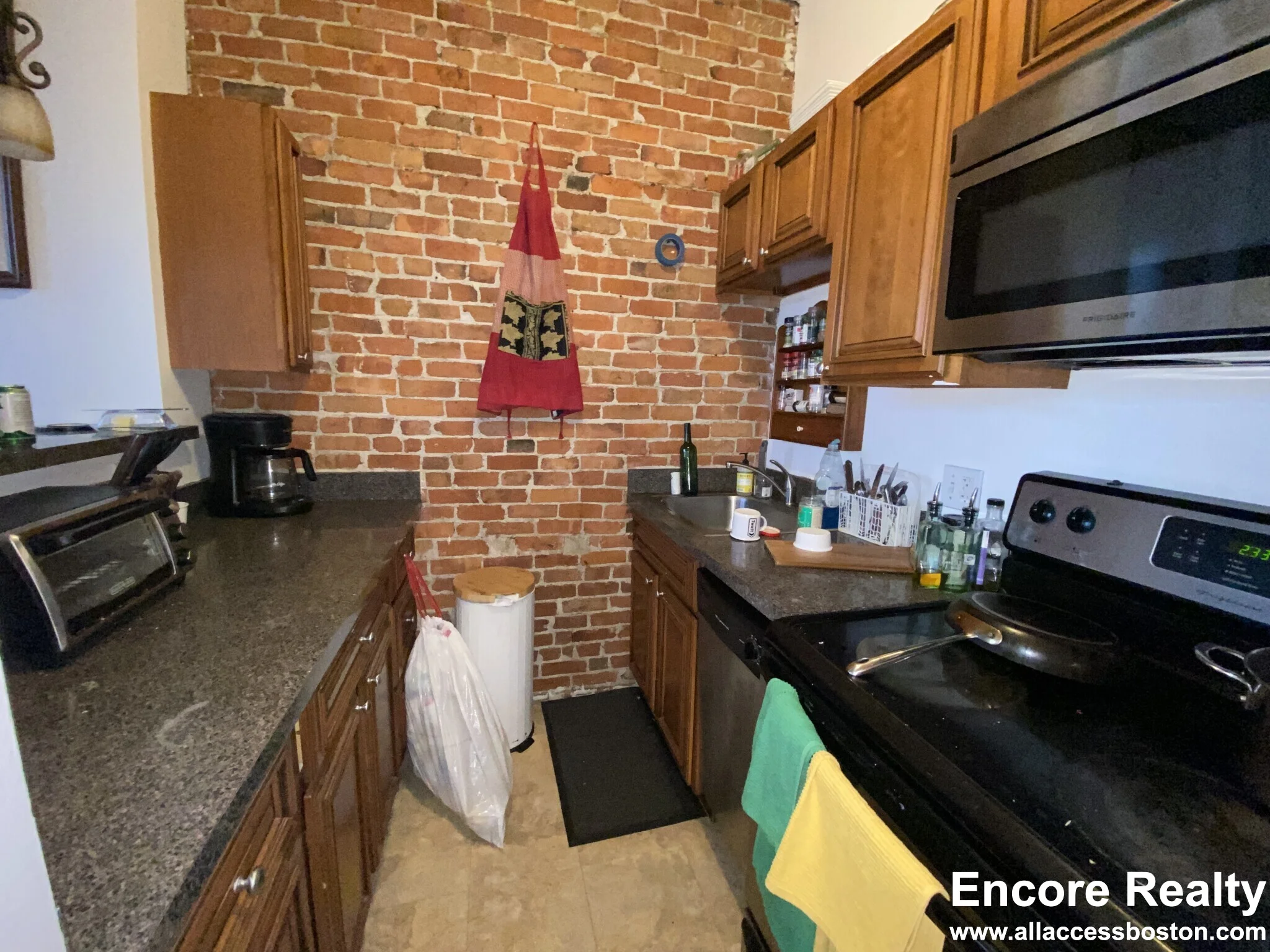 23 Cortes St, Back Bay