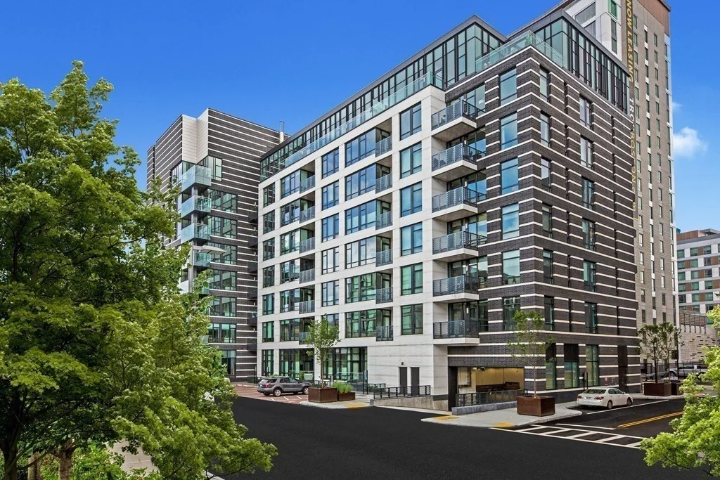 40 Traveler St, South End