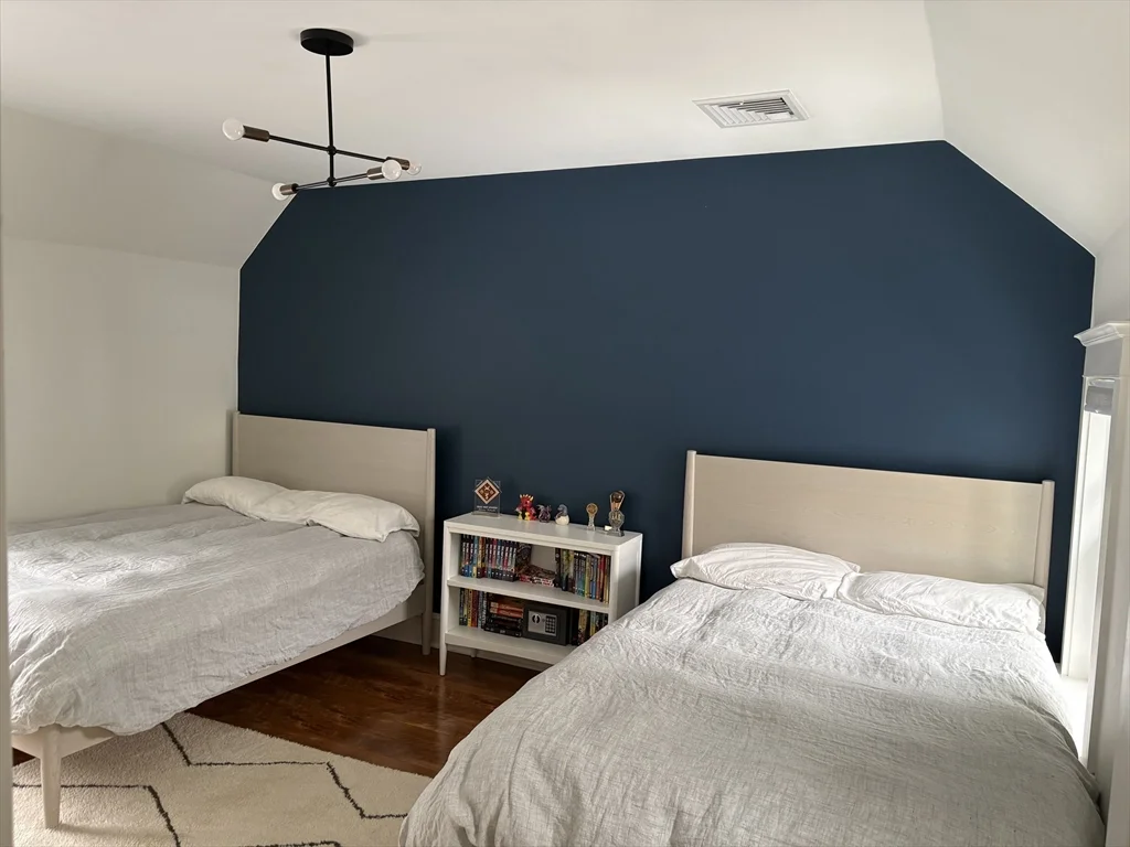 91 Eliot St, Chestnut Hill