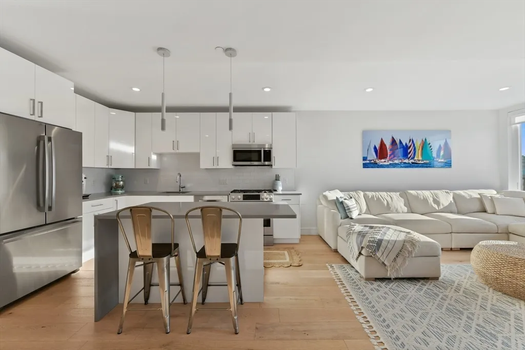 420 West Broadway, South Boston