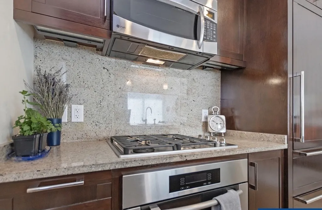 400 Stuart St, Back Bay