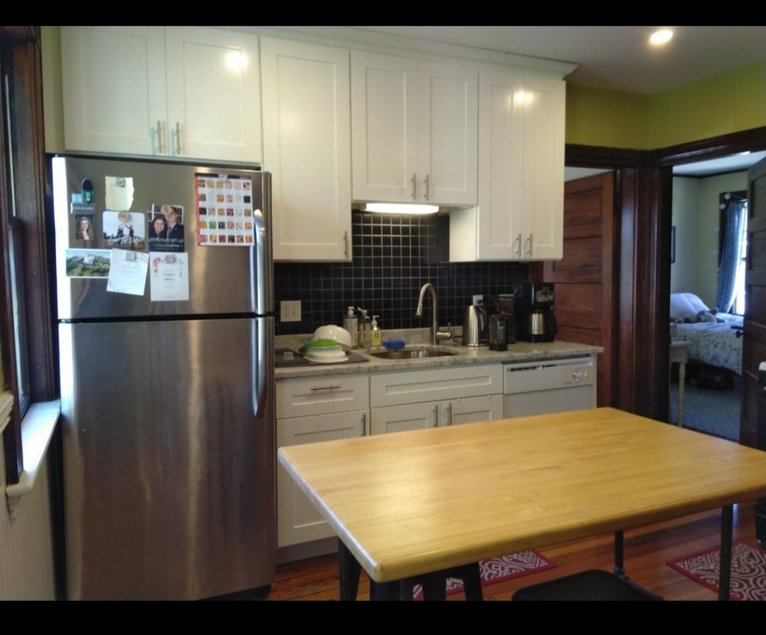 19 Edward Sullivan Rd, Strawberry Hill