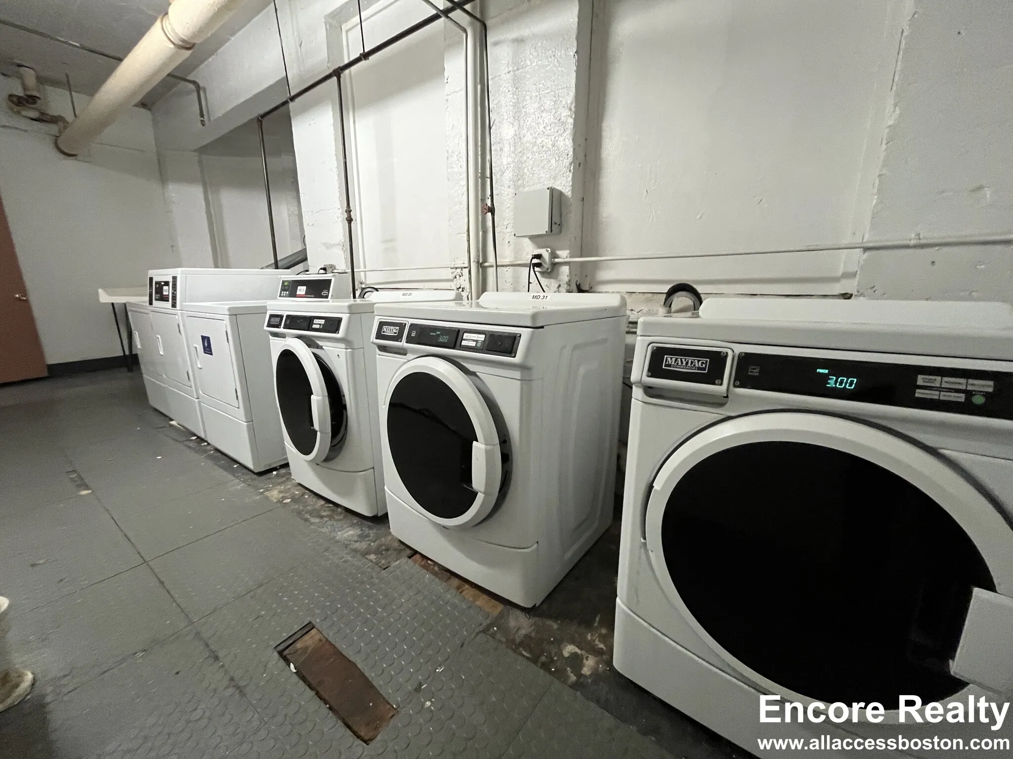 1144 Commonwealth Ave, North Brookline