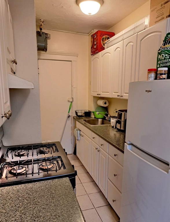 64 Queensberry St, Fenway