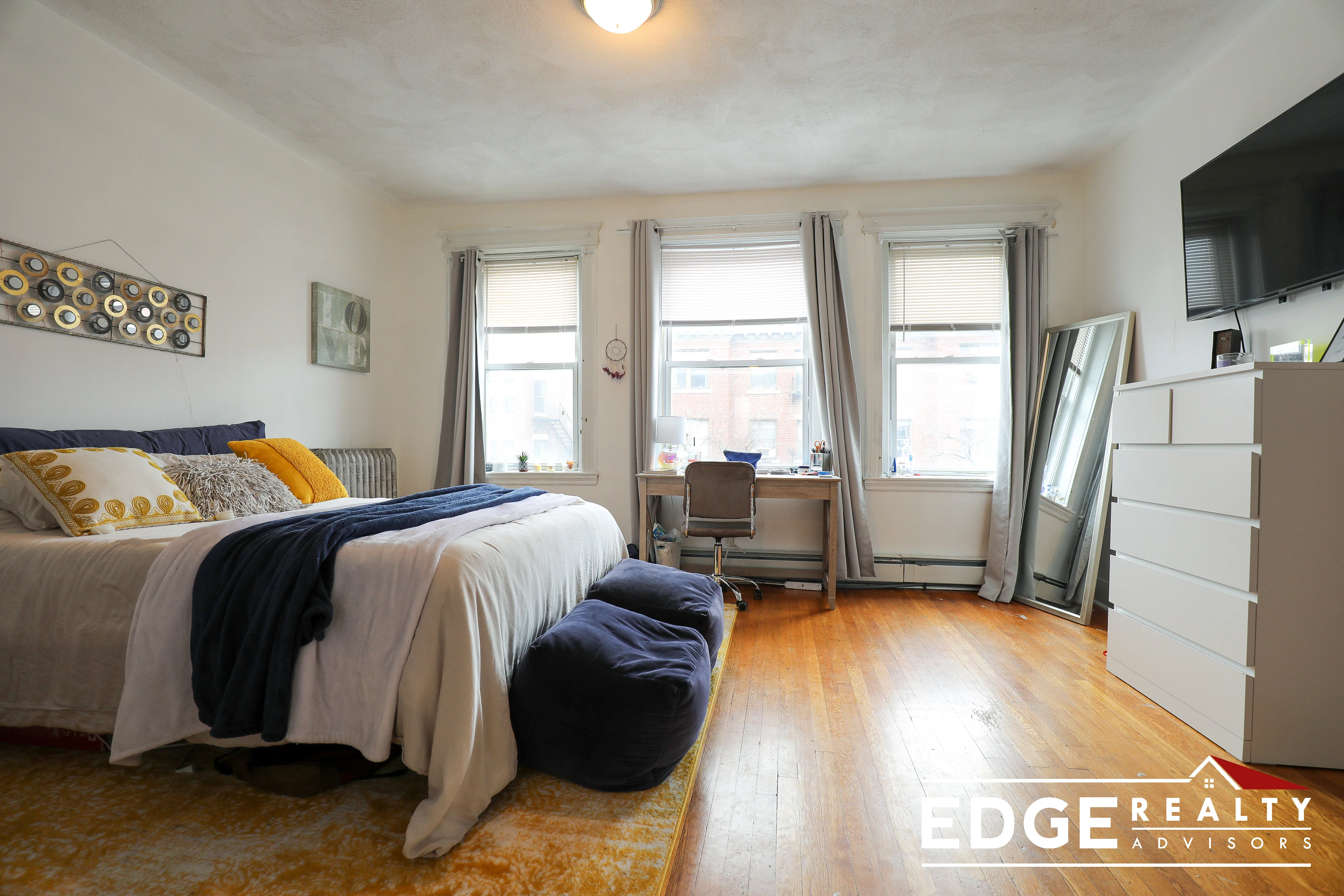 38 Park Vale Ave, Allston