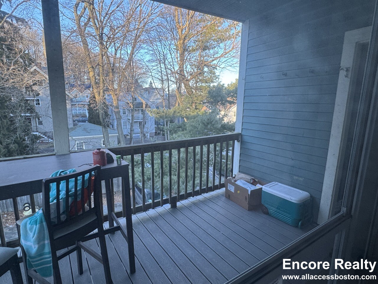 331 Faneuil St, Oak Square