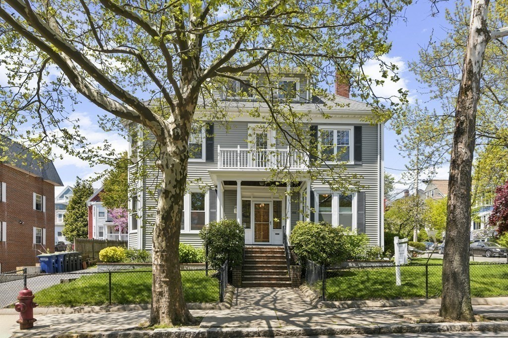 156 Sycamore St, Winter Hill