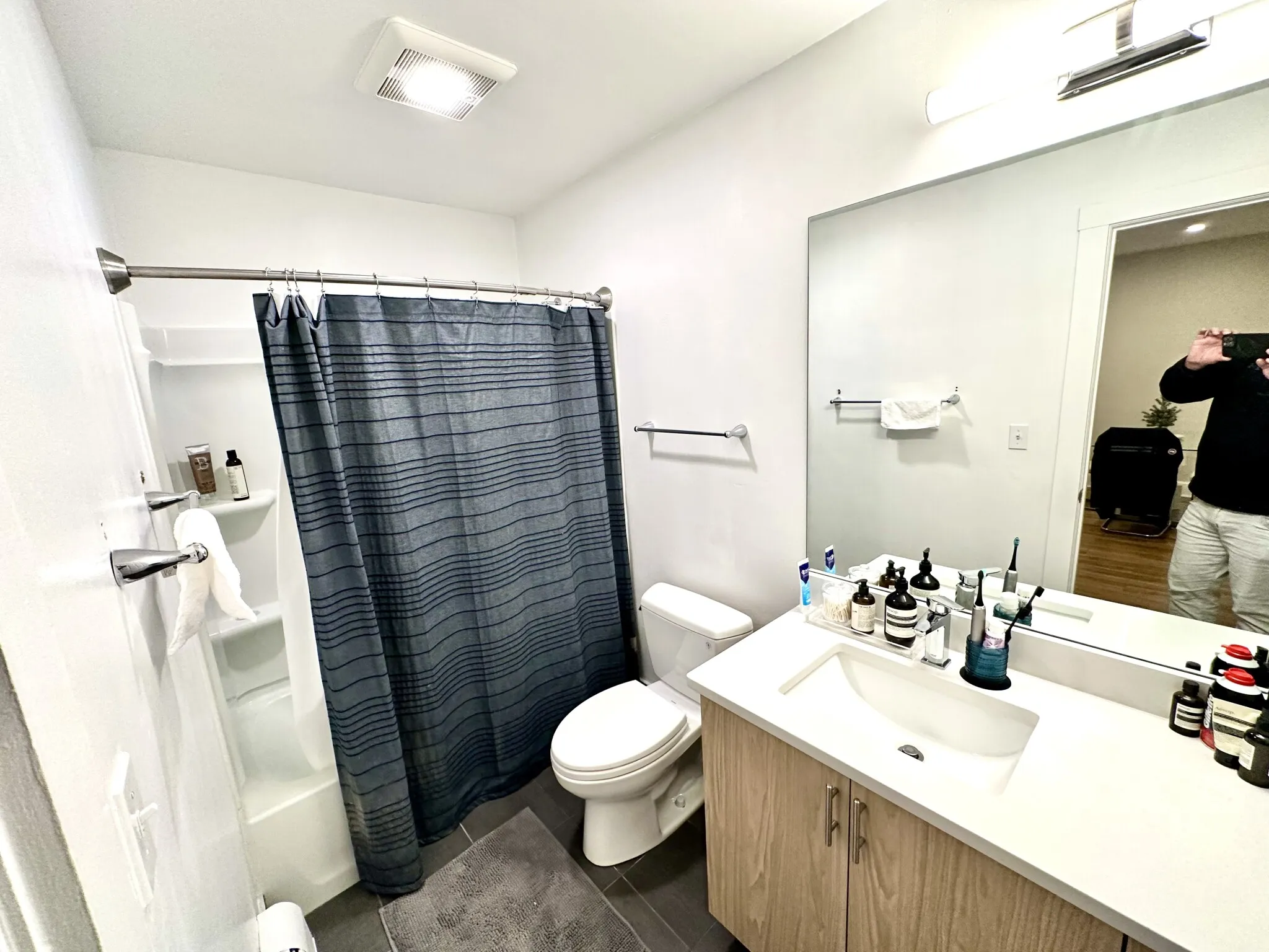 833 Beacon St, Fenway