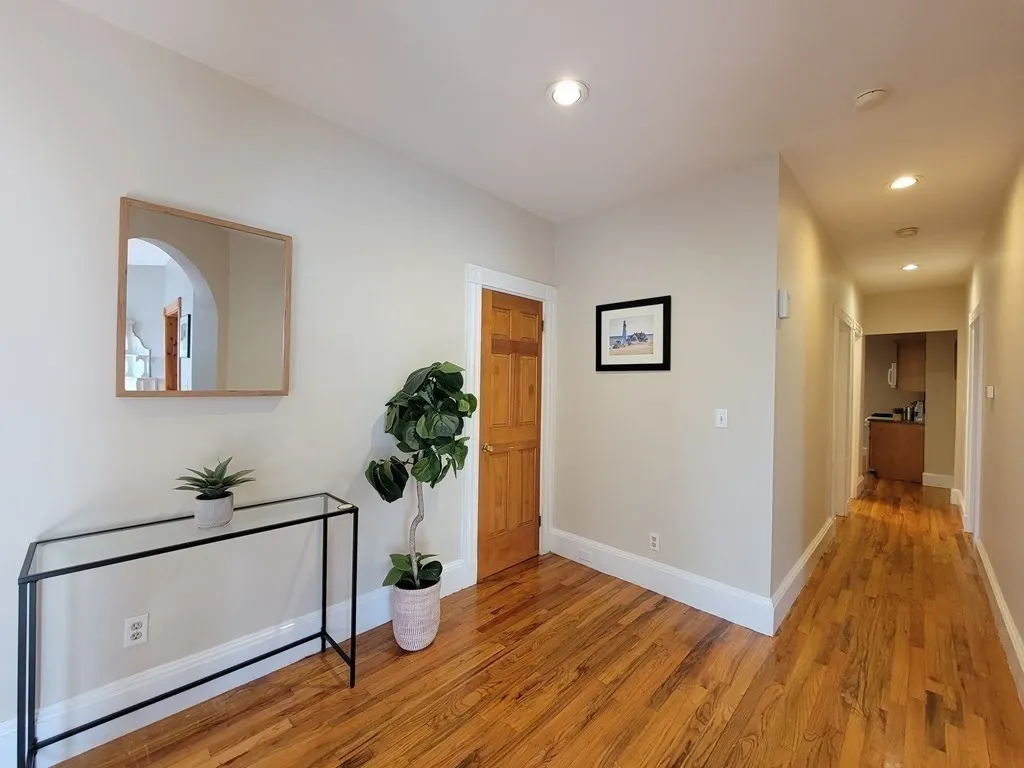 20 Forbes St, Jamaica Plain