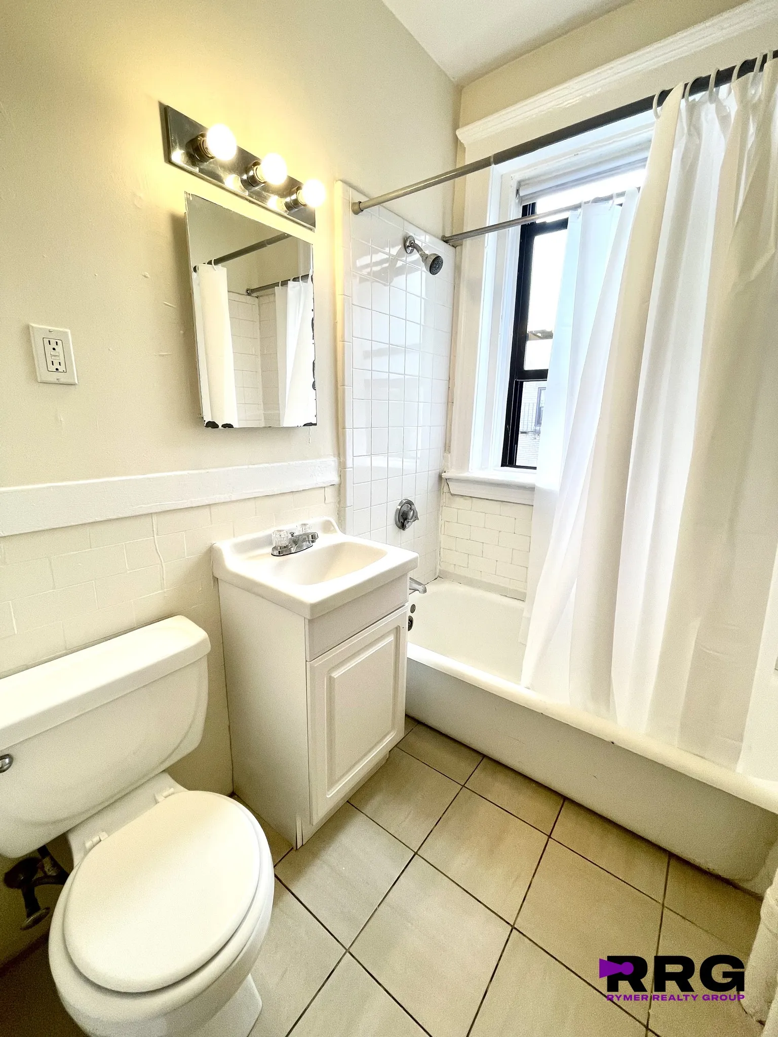 1144 Commonwealth Ave, North Brookline